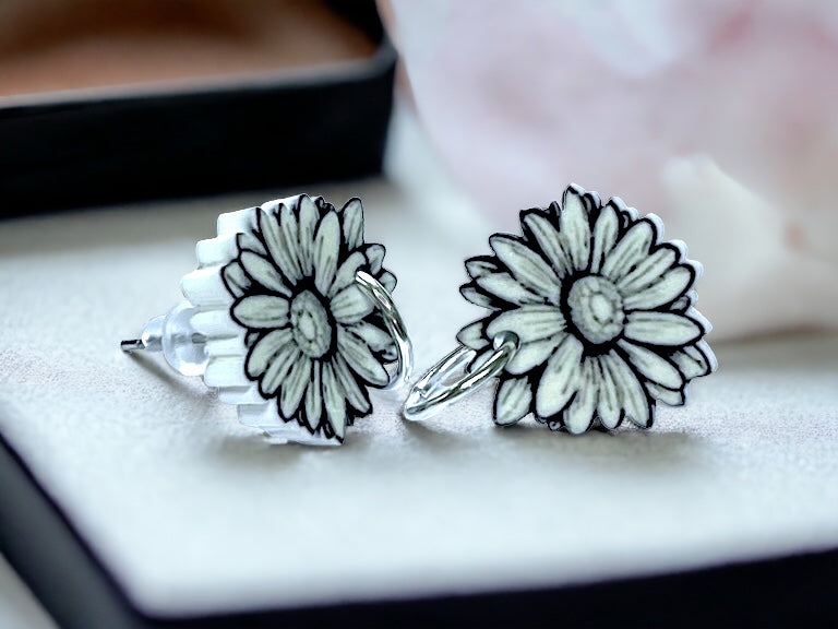 Daisy Earring Posts  - Jewelry Components - Charms - #105